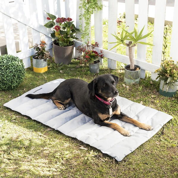 CAMA PORTÁTIL IMPERMEABLE PARA MASCOTAS